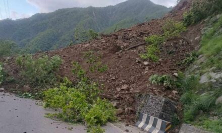 पहिरोले मुग्लिन-नारायणगढ सडक फेरि अवरुद्ध