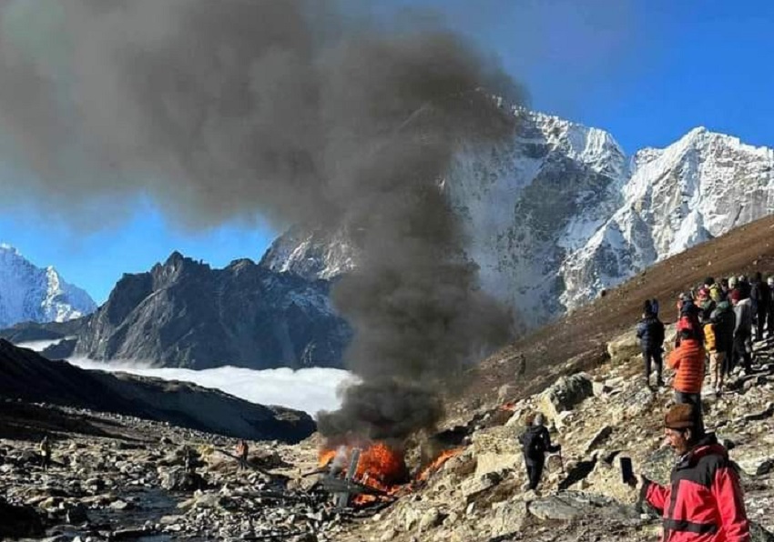 मनाङ एयरको हेलिकोप्टर दुर्घटना