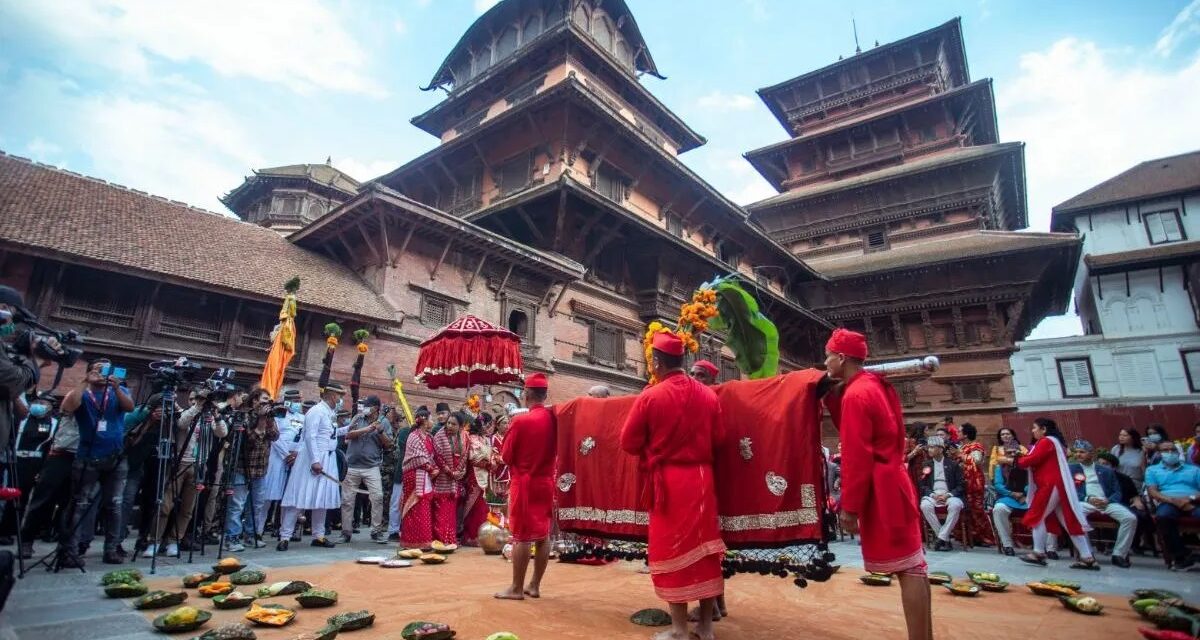 आज बडादसैँको सातौँ दिन, घरघरमा फूलपाती भित्र्याइँदै